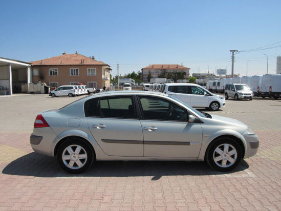 2005 MODEL RENAULT MEGANE 1.6 DYNAMIC 115 HP